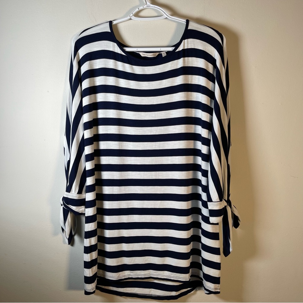 Women’s soft surroundings navy/ white bands tunic with tie sleeves size M.